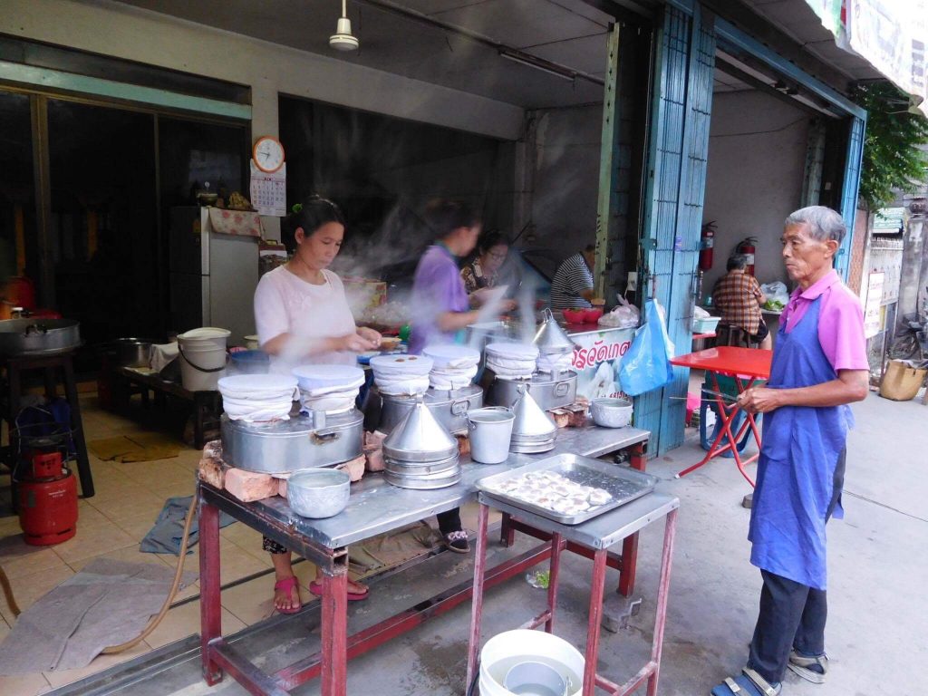 Vietnamese-dumplings-with-coconut-cream
