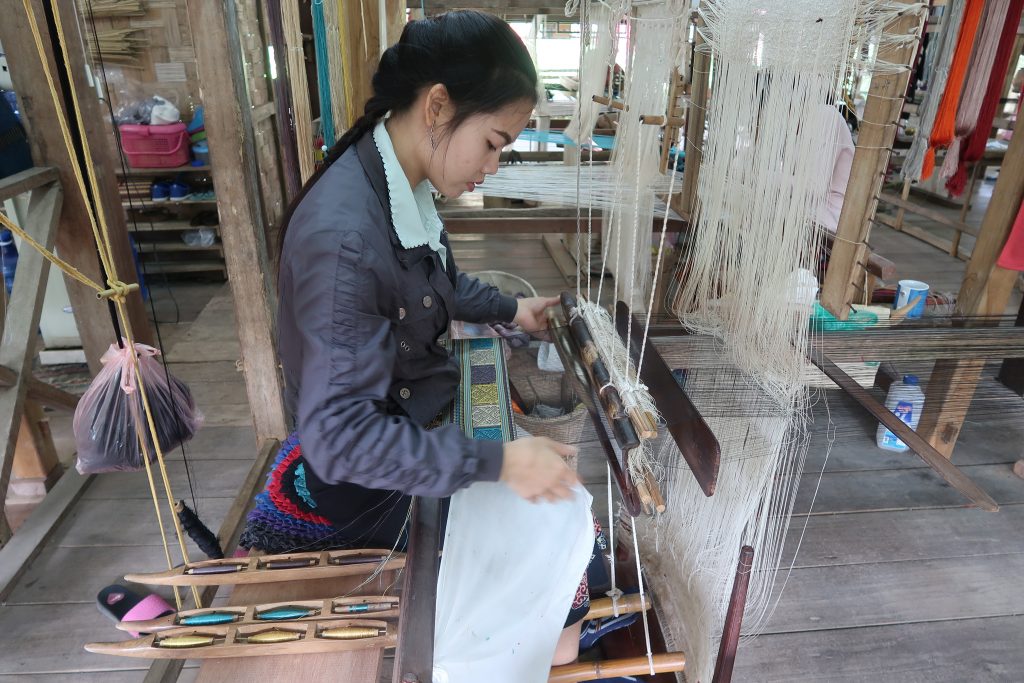 hand-weaving-at-the-living-cultural-centre-inluang-prabang