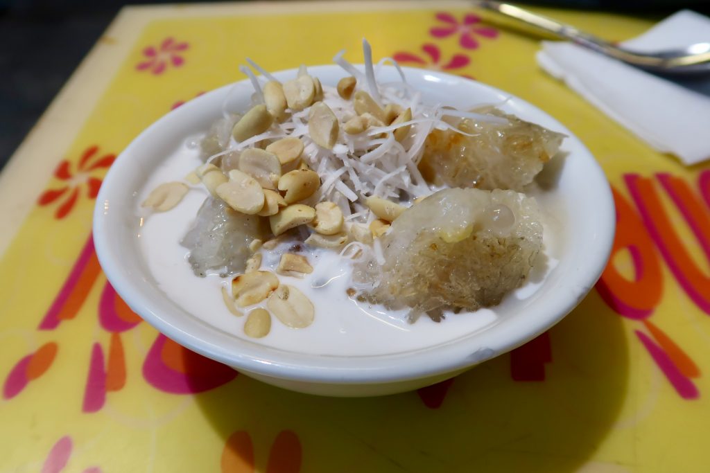 Bowl-of-banana-coconut-dessert