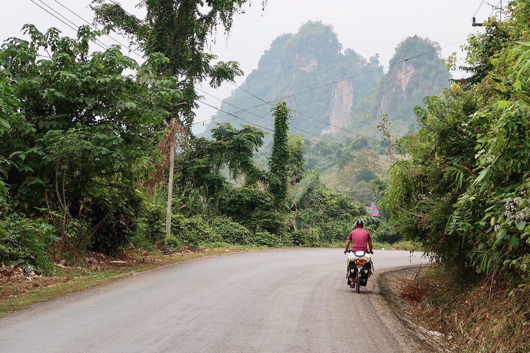 Cycling-in-laos